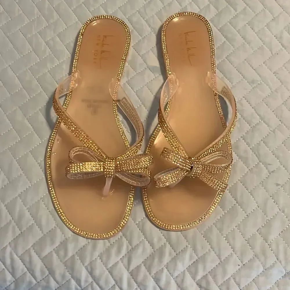 Nicole Miller embellished flip flops Size 8